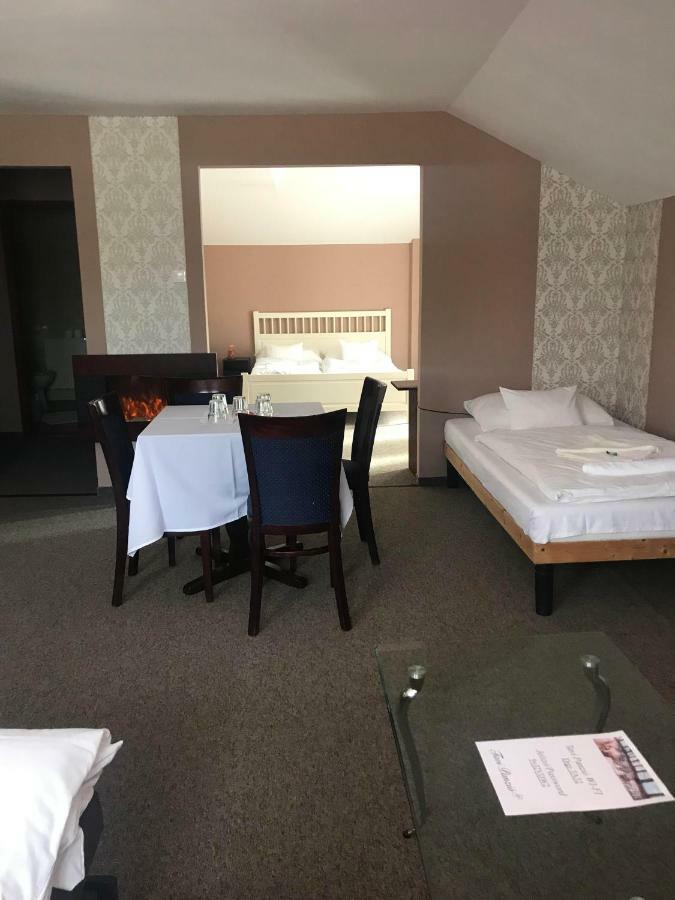 Bed and Breakfast Tavi Panzio Es Etterem Верешедьхаз Екстер'єр фото